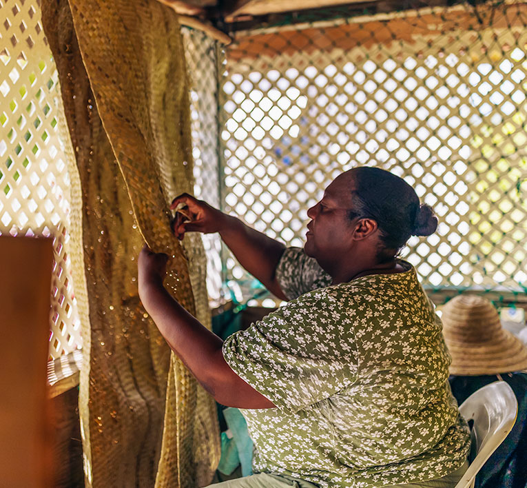 a person holding a rope